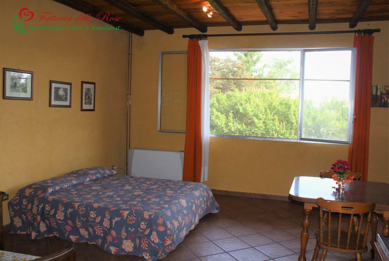 Fattoria Delle Rose Vila Salussola Exterior foto
